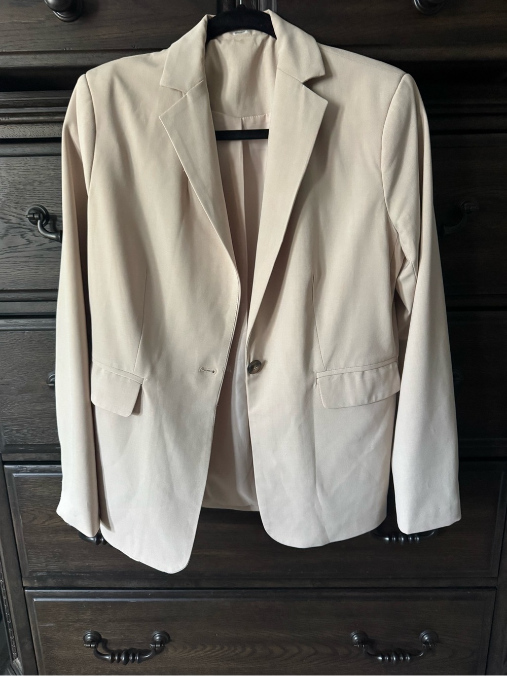 Classic Light Beige Single-Button Blazer
